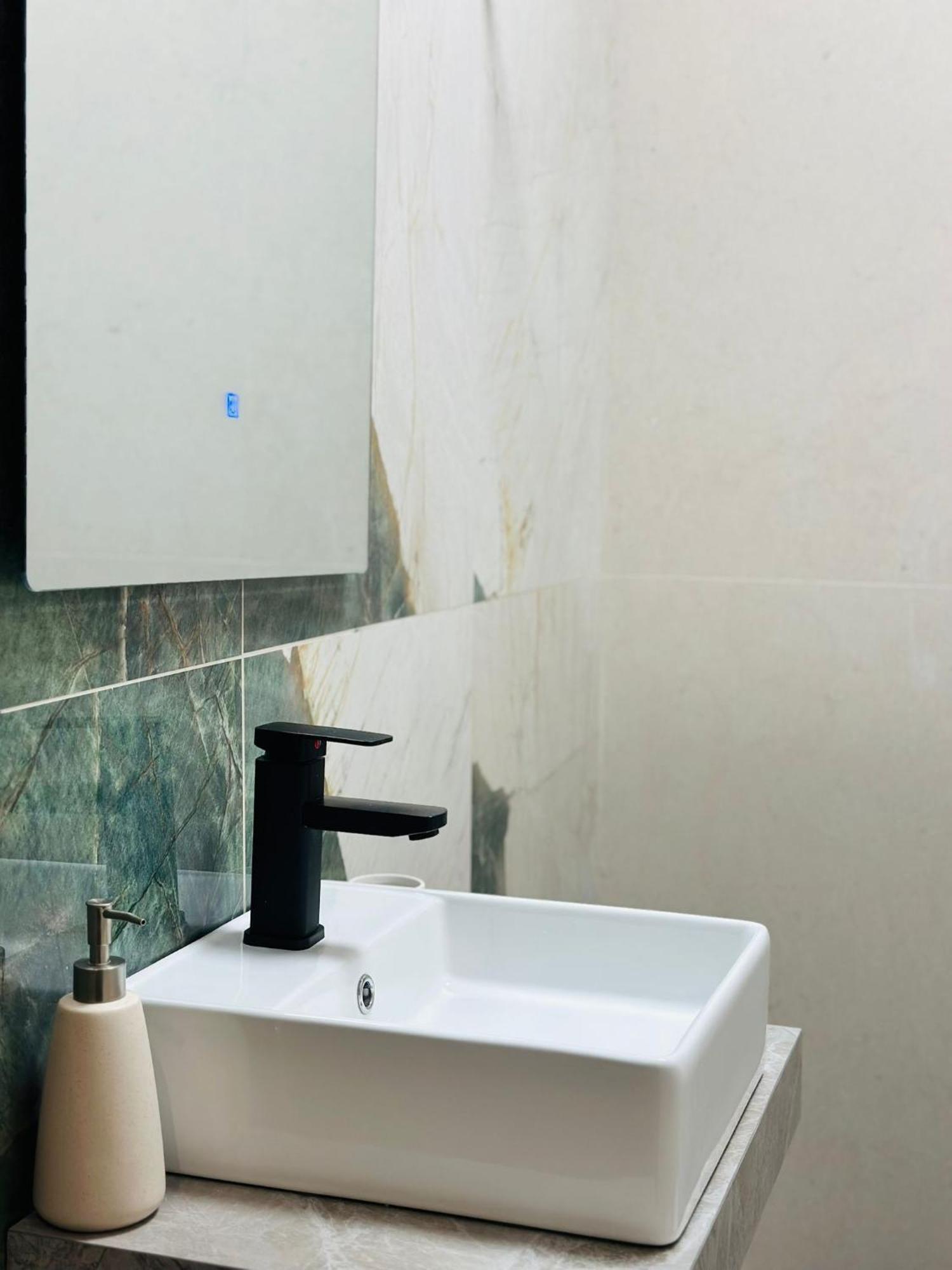 Mandarin Apulia 19 B&B บารี ภายนอก รูปภาพ
